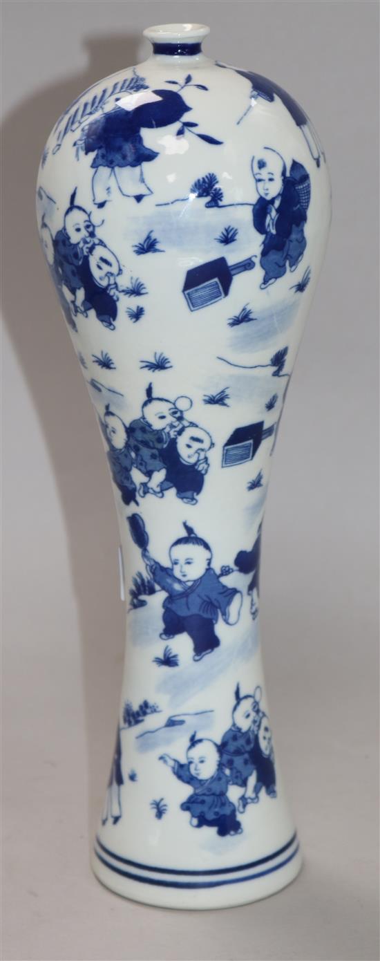 A Chinese blue and white vase 31cm.